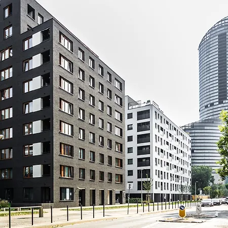 Near Sky Tower Free Parking For 2 Cars * Вроцлав