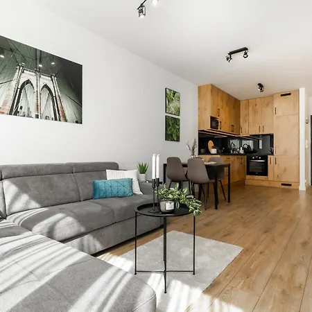 Апартаменти Near Sky Tower Free Parking For 2 Cars